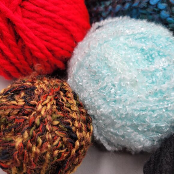 Mixed Yarn Lot Leftover Project Yarn Bulky Multicolor Variegated 1.2 Lbs - Picture 4 of 6